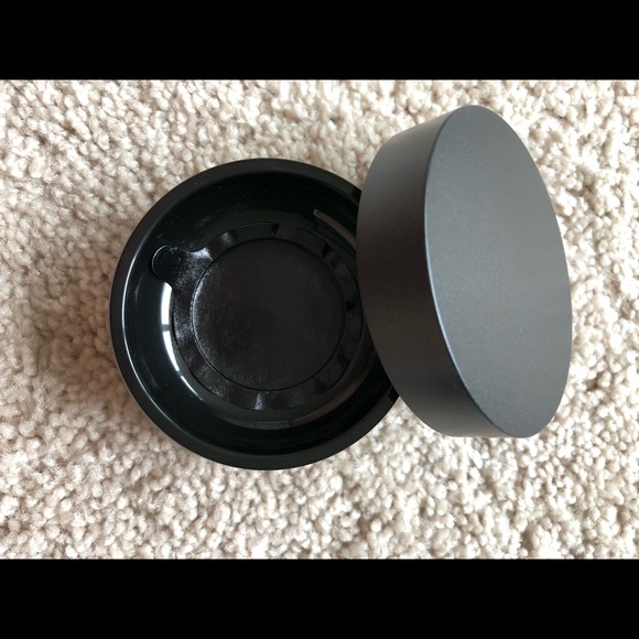 MAC Studio Fix Perfecting Powder - Picture 3 of 3